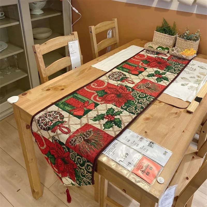 Față de masă de Crăciun, decor festiv pentru masa de dining și dulap