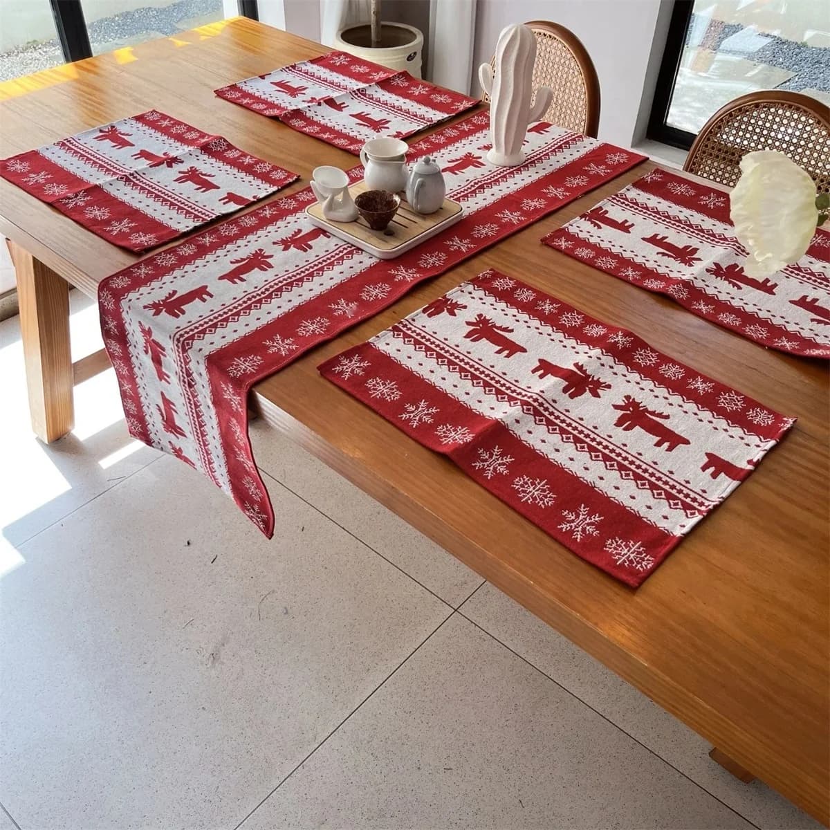 Set față de masă și suporturi de farfurie, stil nordic, Crăciun