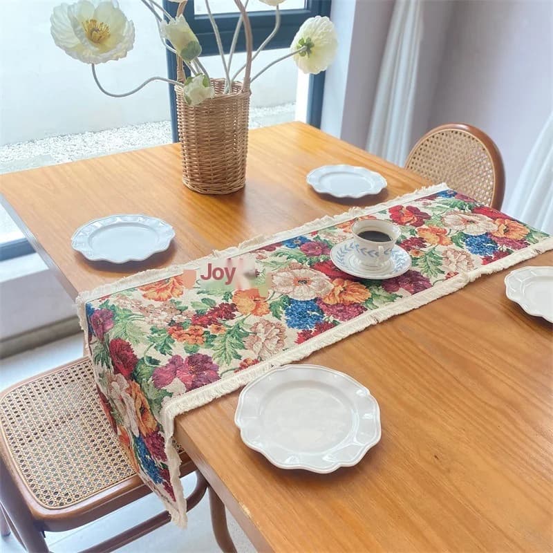 Față de masă florală din amestec de bumbac pentru decorul sufrageriei