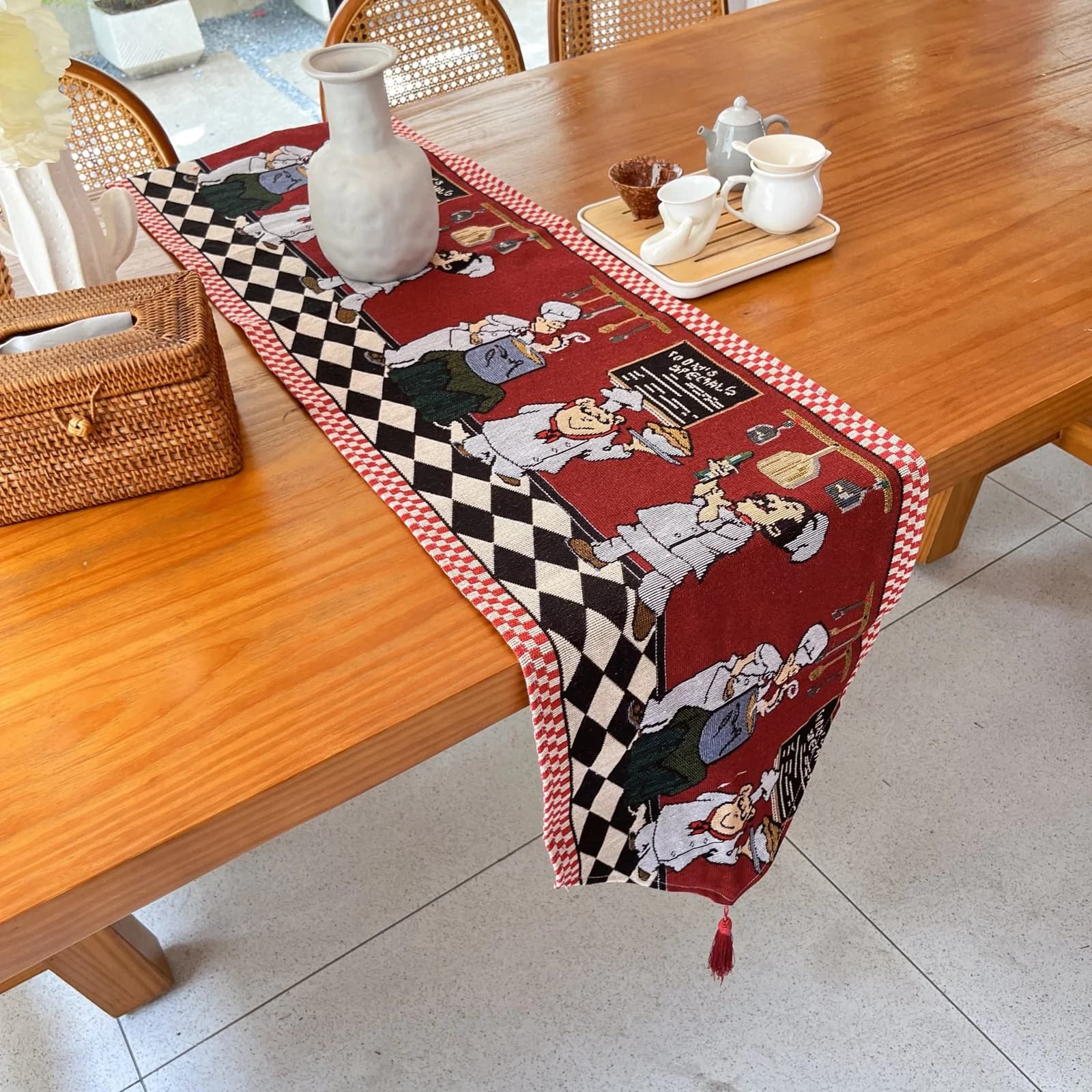 Față de masă de Crăciun, decor festiv pentru masa de dining și comodă